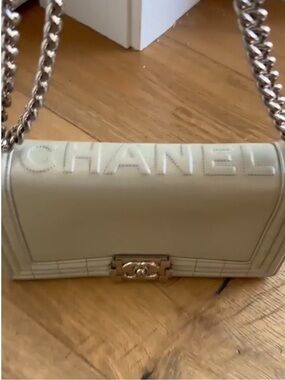 💕CHANELReverso Boy Bag Medium Iridescent Calfskin